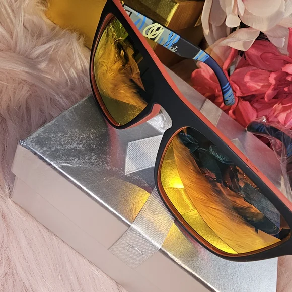 Men's Black Sunglasses with Gold Lenses - Picture 3 of 9